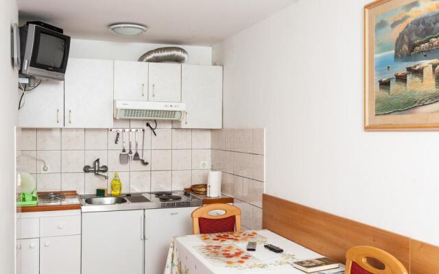 Apartments Miljak