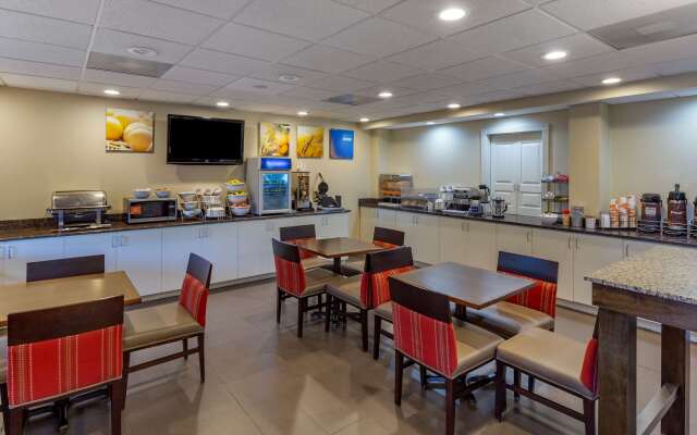 Comfort Suites Raleigh Walnut Creek