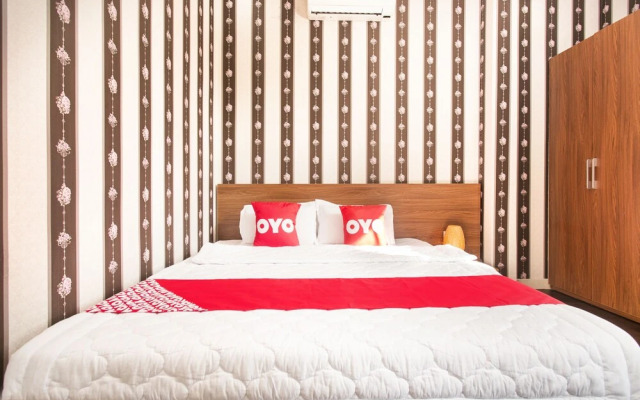 Oyo 873 Flying Hotel