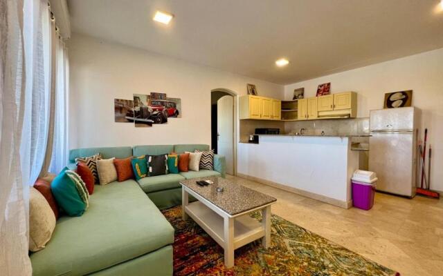 Taj Home, Amazing pool and lagoon view 2bedrooms apartment