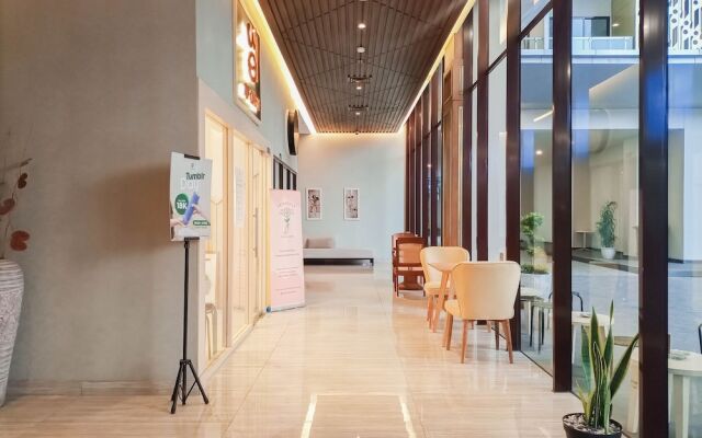 Fancy And Nice 1Br At Patraland Amarta Apartment