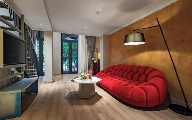 GRAND  du LAC Boutique Saigon