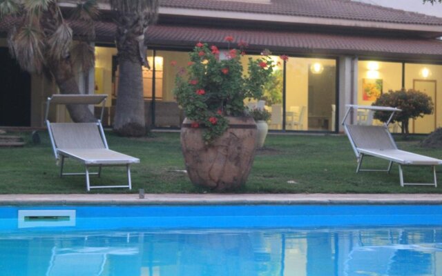 Mothuq Garden House