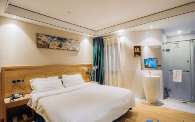 Yunchengxiyue Hotel (Yuyao North High-speed Railway Station)