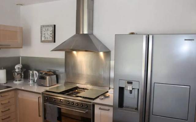 Holiday Home With Large Garden and Pool