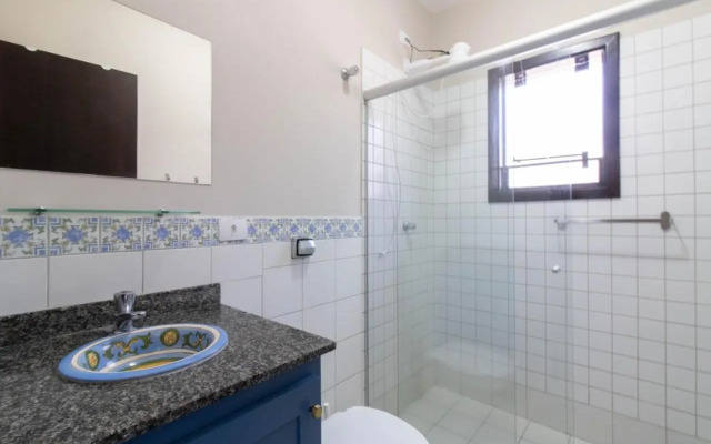 Linda Casa! Acesso privado praia Guaratuba(50mts)