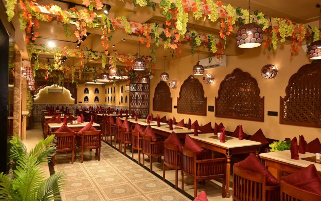 Honeyveils Palace
