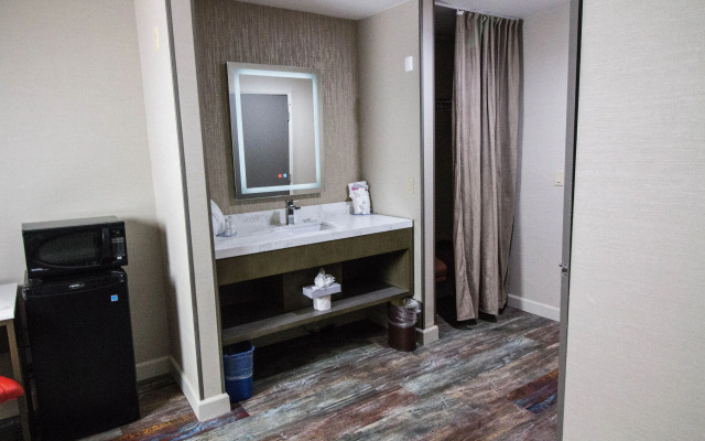 Holiday Inn