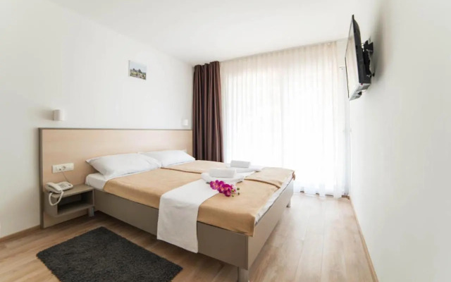 Centinera Resort & Camping
