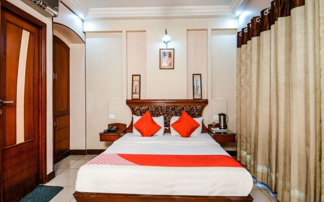 OYO 18484 Hotel Ratnawali