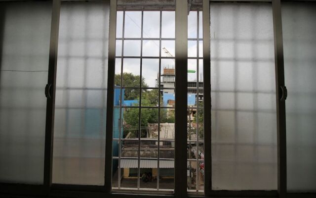 ULO Pearl Corporate Residency