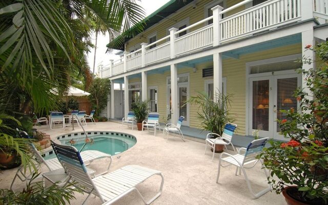 Heron House Court - Adult Only