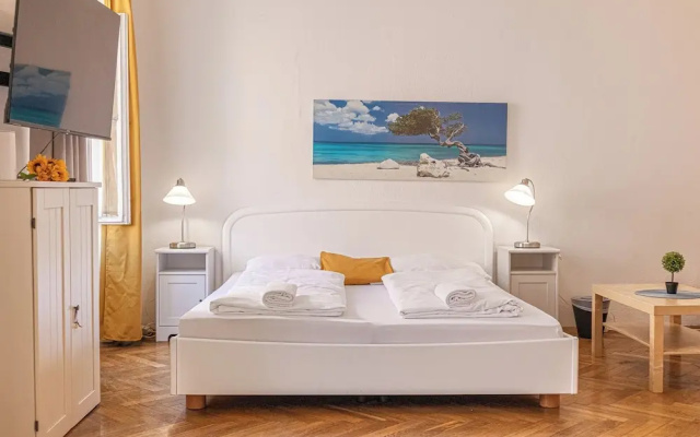 Comfortable 2BR Apartment Long Stay
