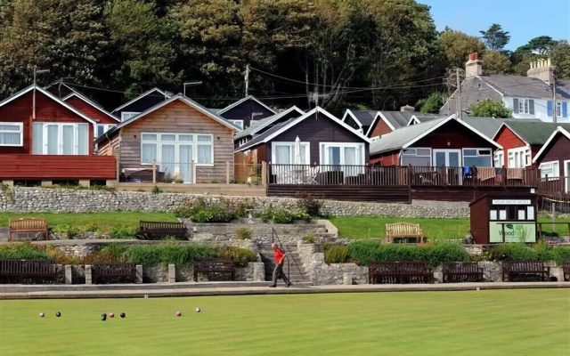 8 Bowling Green Chalets
