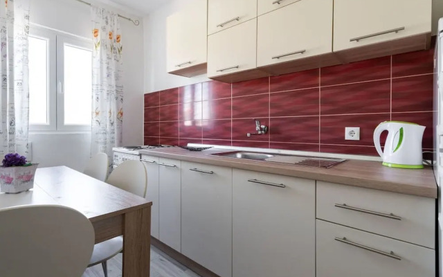 Simplistic Holiday Home in Rogoznica near Sea Beach