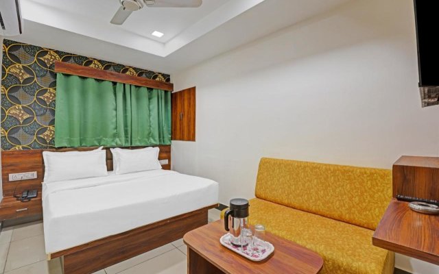 Capital O 805314 Hotel Bhavya Villa