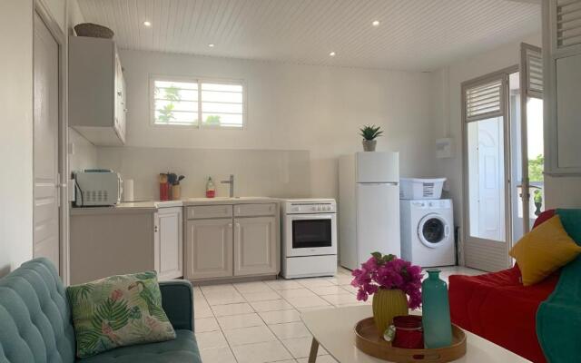 Sainte Anne, Très joli T2 refait à neuf