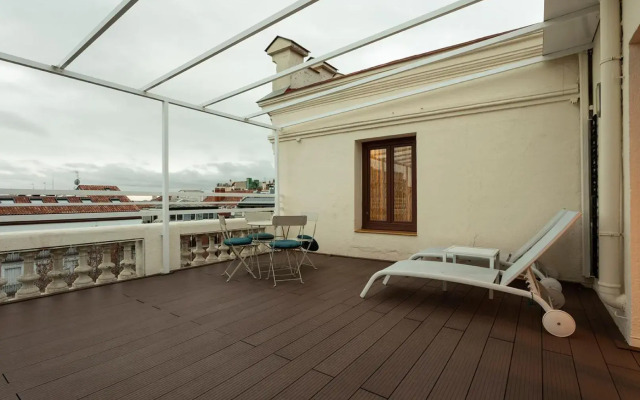 Petit Palace Lealtad Plaza