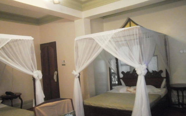 Asmini Palace Hotel