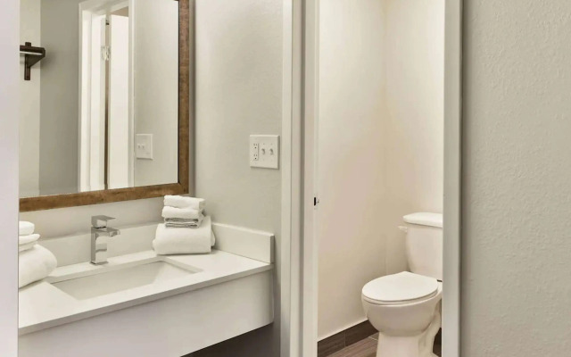 Baymont Inn & Suites by Wyndham Columbus near OSU