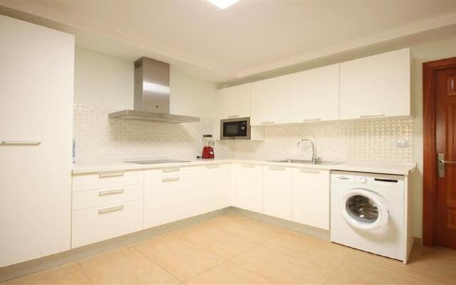 MarLenghi Apartments 3B