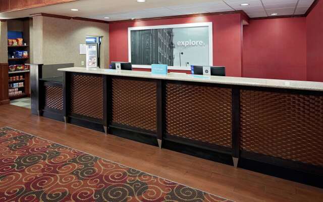 Hampton Inn & Suites Denton