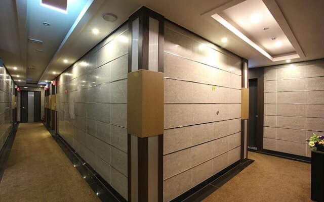 Honors Hotel
