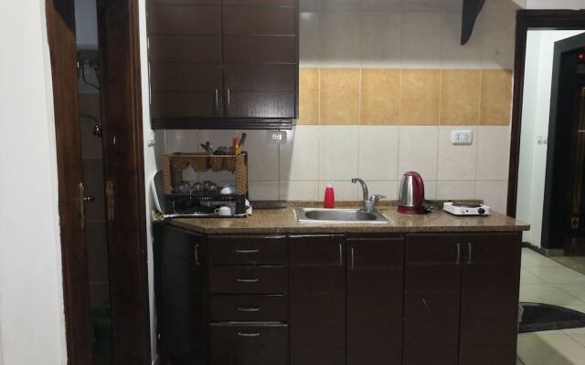 Amnah Apartments