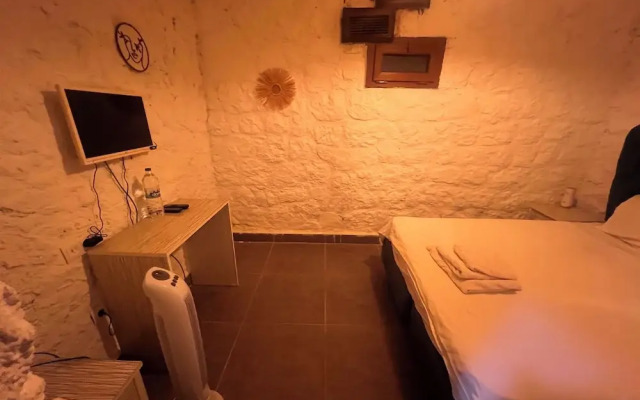 Belong Hotel