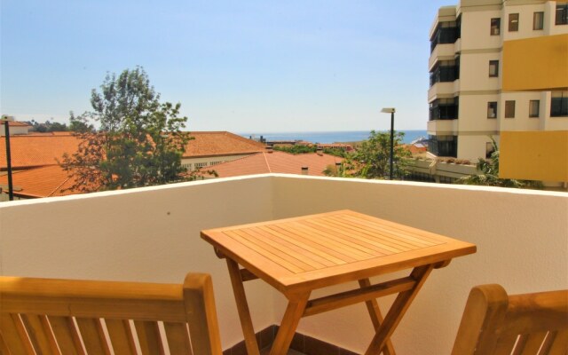 Grey Apartment in City Center with Sea View