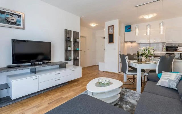 Apartment Luka