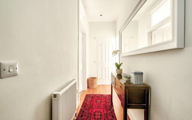 Homely 2 Bedroom Apartment Close To City Centre