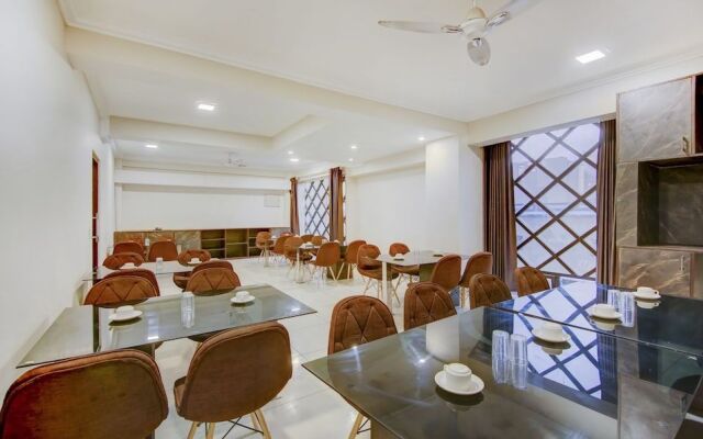 Treebo Trend Naurangee 104