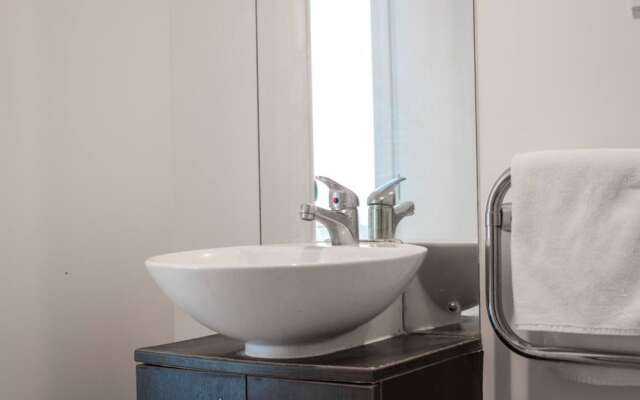 Comfortable 2 Bedroom Apartment With Stunning Views