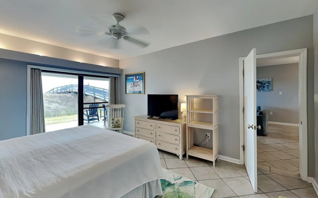 Shipwatch Surf & Yacht by Southern Vacation Rentals