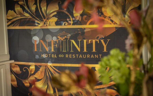 Hotel & Restaurant Infinity