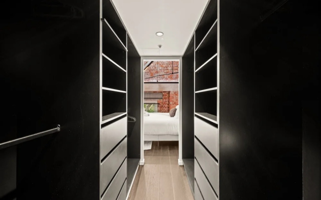 Stylish Riverside 2-bedroom Apartment in Teneriffe – Guest Rooms – Brisbane