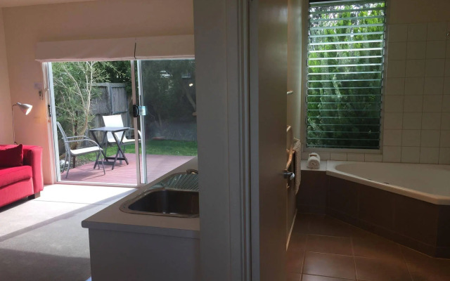 Springtide Studio Apartments