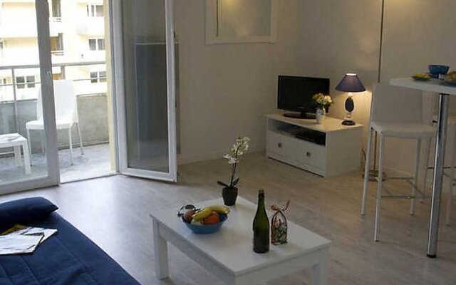 Les Isles de Sola Grancamp studio
