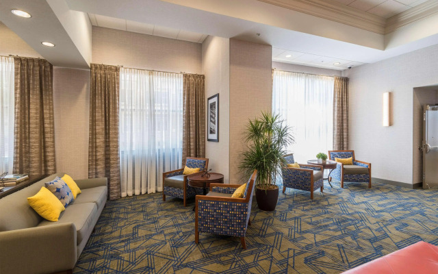 Hampton Inn & Suites Tulsa Downtown