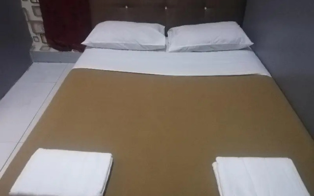 SPOT ON 90095 Slk Hotel