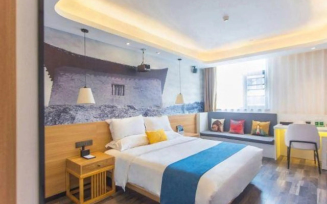 Elong Wanguo Hotel (Nanchang Railway Station Bayi Square)