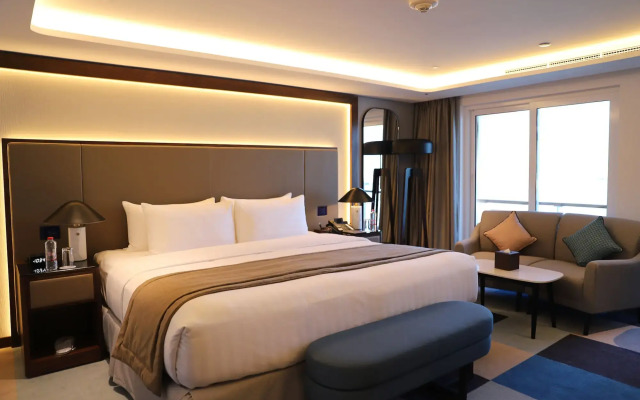 Queen Elizabeth 2 Hotel by Accor
