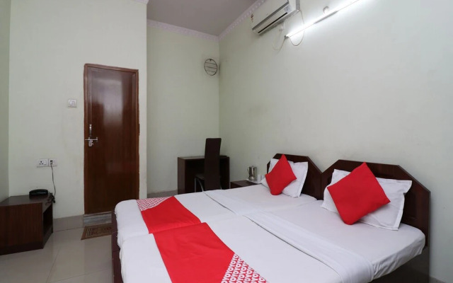 Oyo 27644 Cozycom