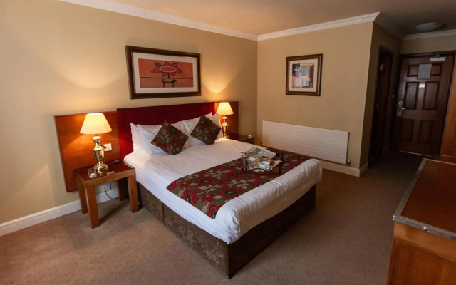 Hamlet Court Hotel