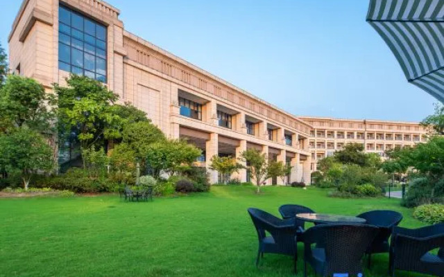 Shazhou Lake Hotel