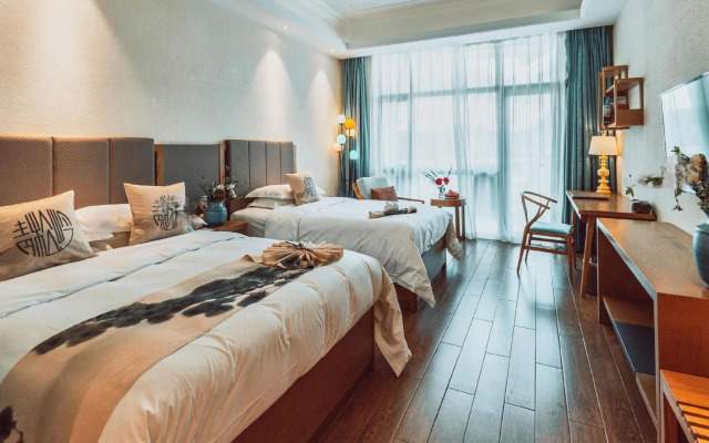 Arcadia International Resort Hotel