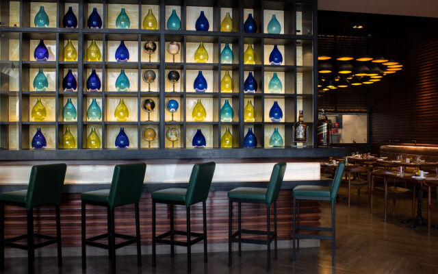 Lemon Tree Premier City Center Gurugram