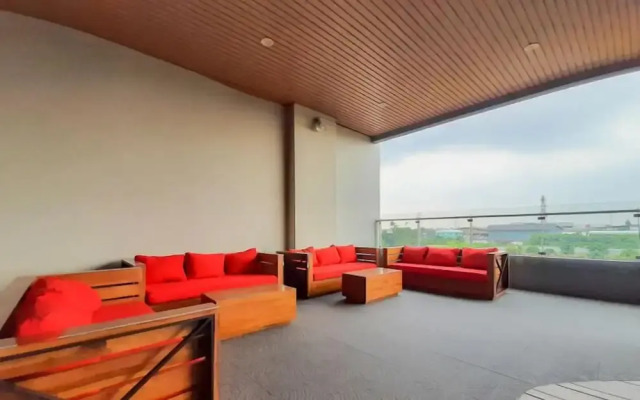 Good Choice And Cozy Studio At Tamansari Iswara Apartment