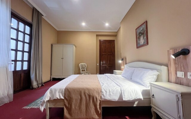 Hotel DEMI